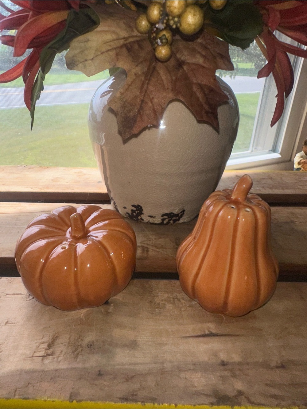 Pumpkin Salt & Pepper Shakers Glazed Ceramic Thanksgiving Fall Orange - Picture 4 of 7
